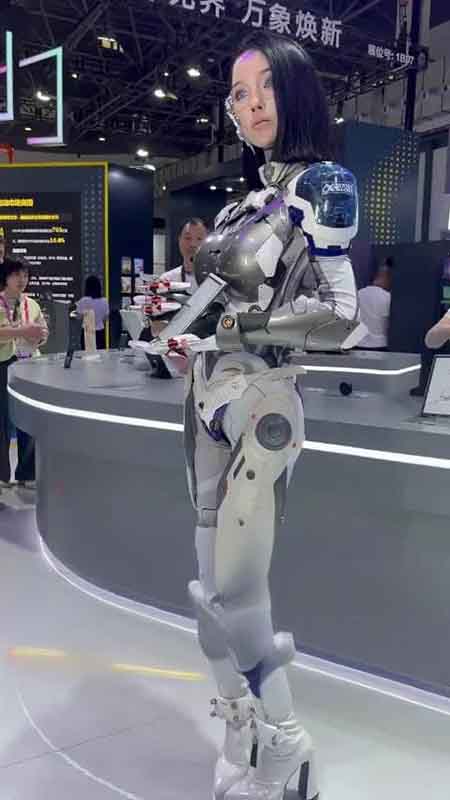 AI प्रविधिले कसरी सौन्दर्य उद्योगलाई रूपान्तरण गर्न मद्दत गर्दछ?